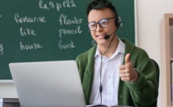 How to Choose the Best English Speaking Course Online English tutor online