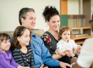 How Therapy Can Strengthen Family Bonds How Therapy Can Strengthen Family Bonds