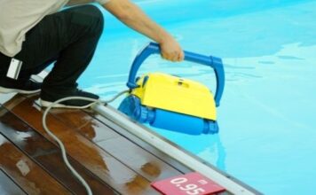 How to Start a Pool Cleaning Business pool cleaning