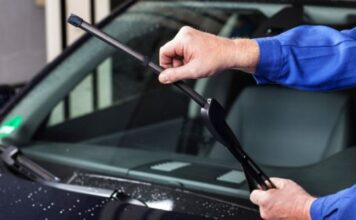 6 Ways to Keep Windscreen Safe on Unpaved Roads and Paths 6 Ways to Keep Windscreen Safe on Unpaved Roads and Paths