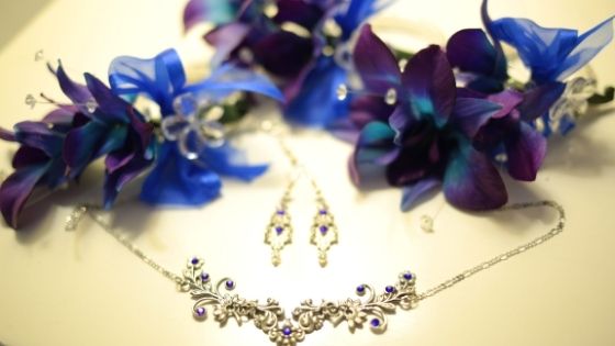 Flower jewellery