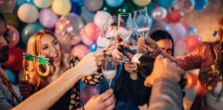 11 Steps to Planning Your Business's Next Holiday Party