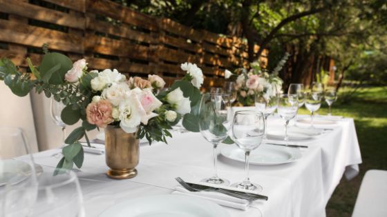 7 Tips for a Beautiful Guest Book Sign-In Wedding Table
