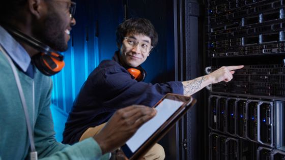 Data Center Network Technicians