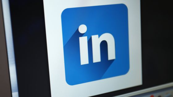 What are The Best LinkedIn Email Scraper and Finder Tools