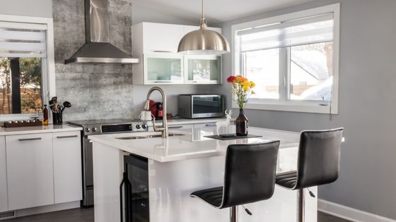 How to Decorate Your Kitchen Island