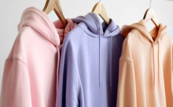 How to Style an Oversized Hoodie Hoodie