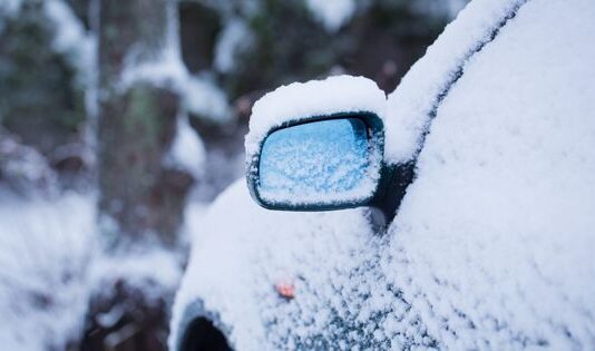 How to Protect Your Car From Snow if You Have No Garage